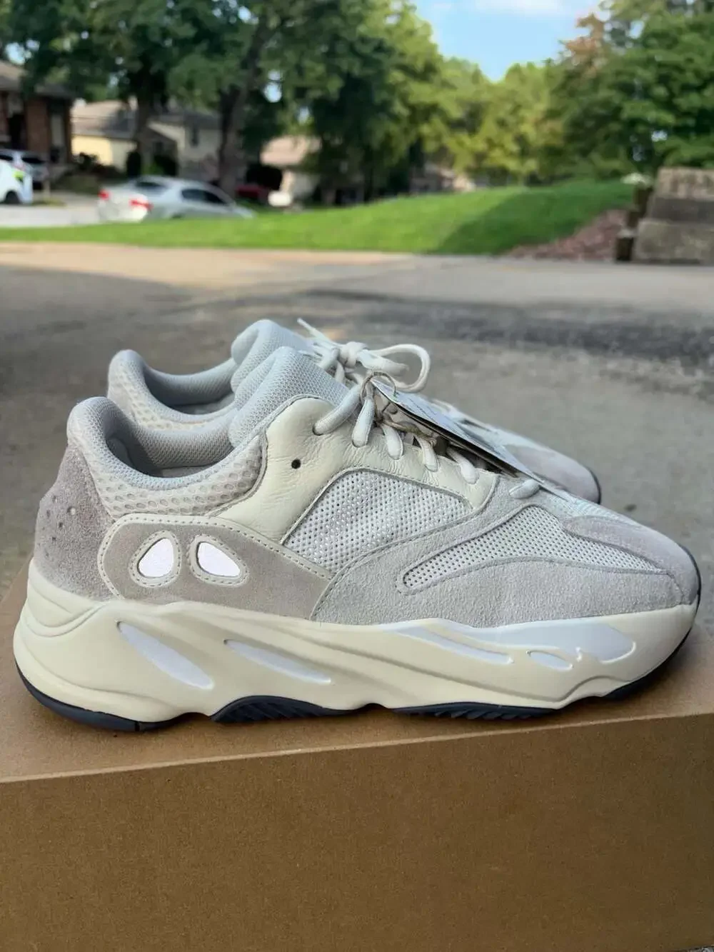 Adidas Yeezy Boost 700 ‘Analog’ [EG7596]. Size 9.5 men’s.